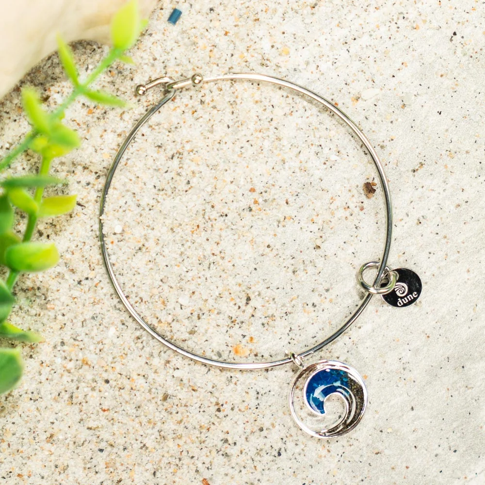 Dune x 4ocean Bali Wave Bangle Bracelets - Image 3